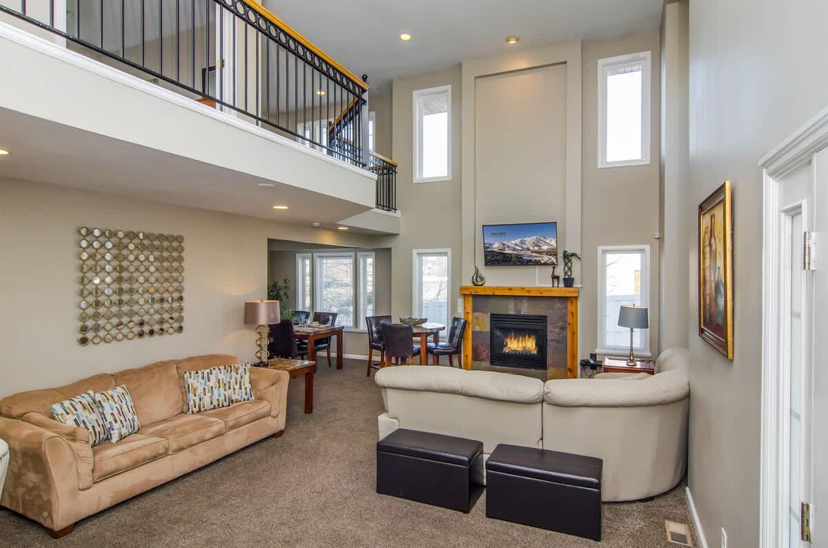 Union Cove 3-Plex in Salt Lake with Hot Tub 2