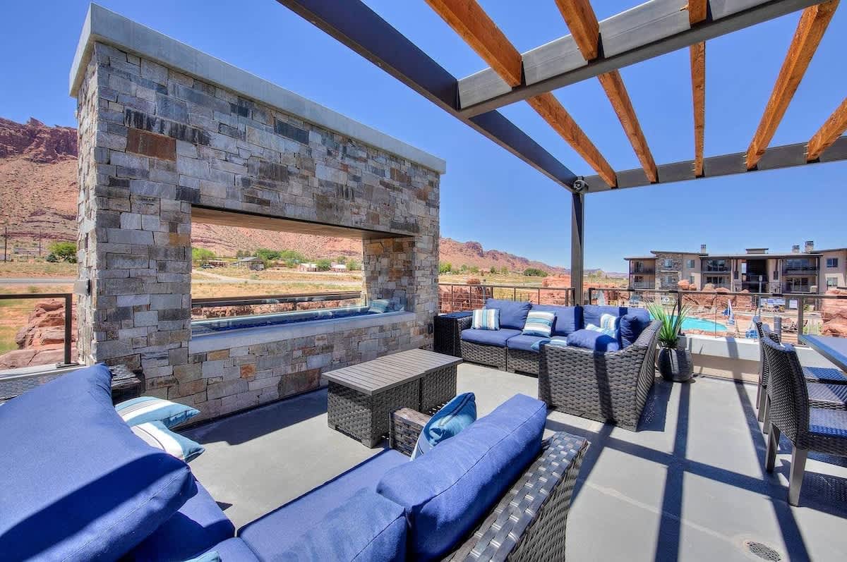 Upper terrace lounge overlooking pool