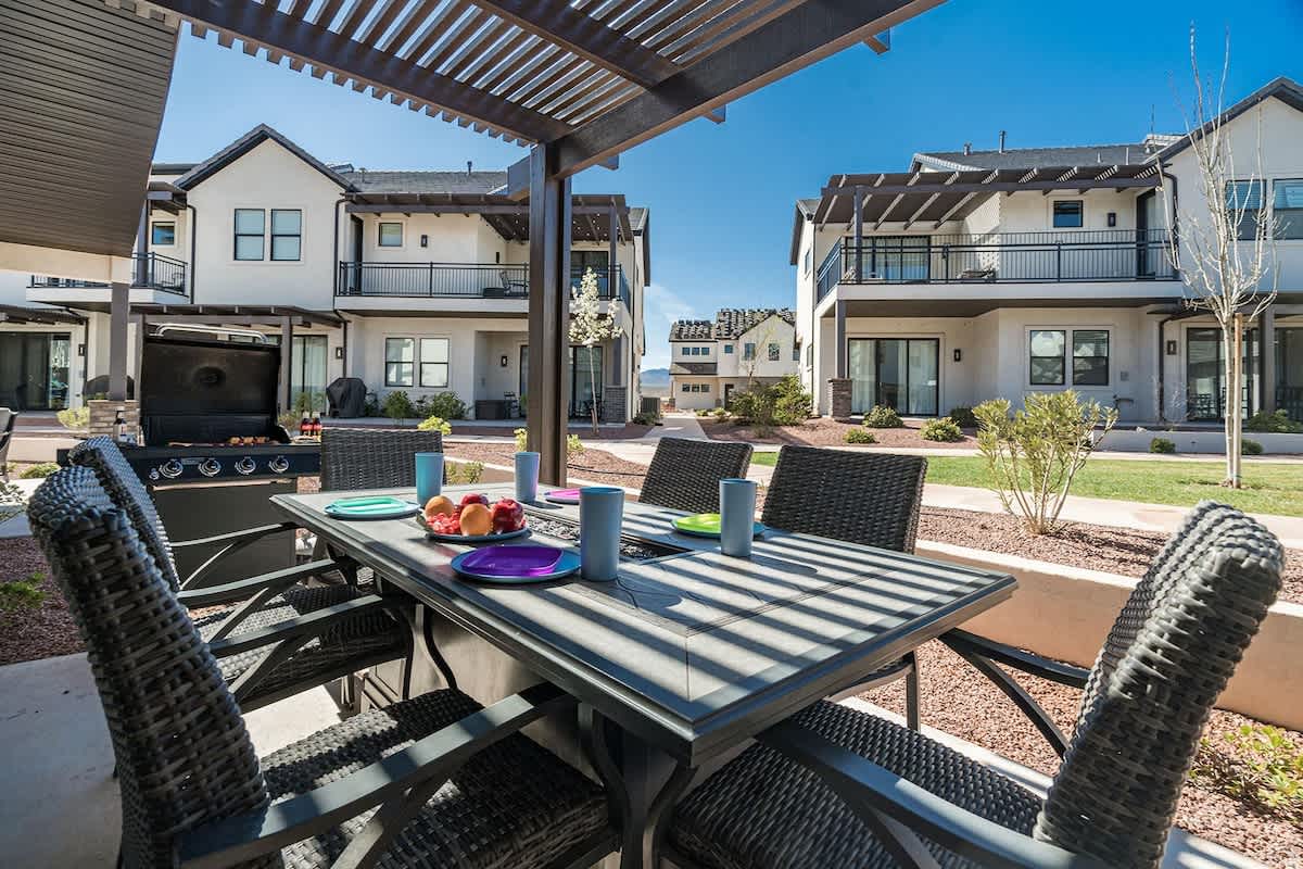 Enjoy barbecues together seat 6