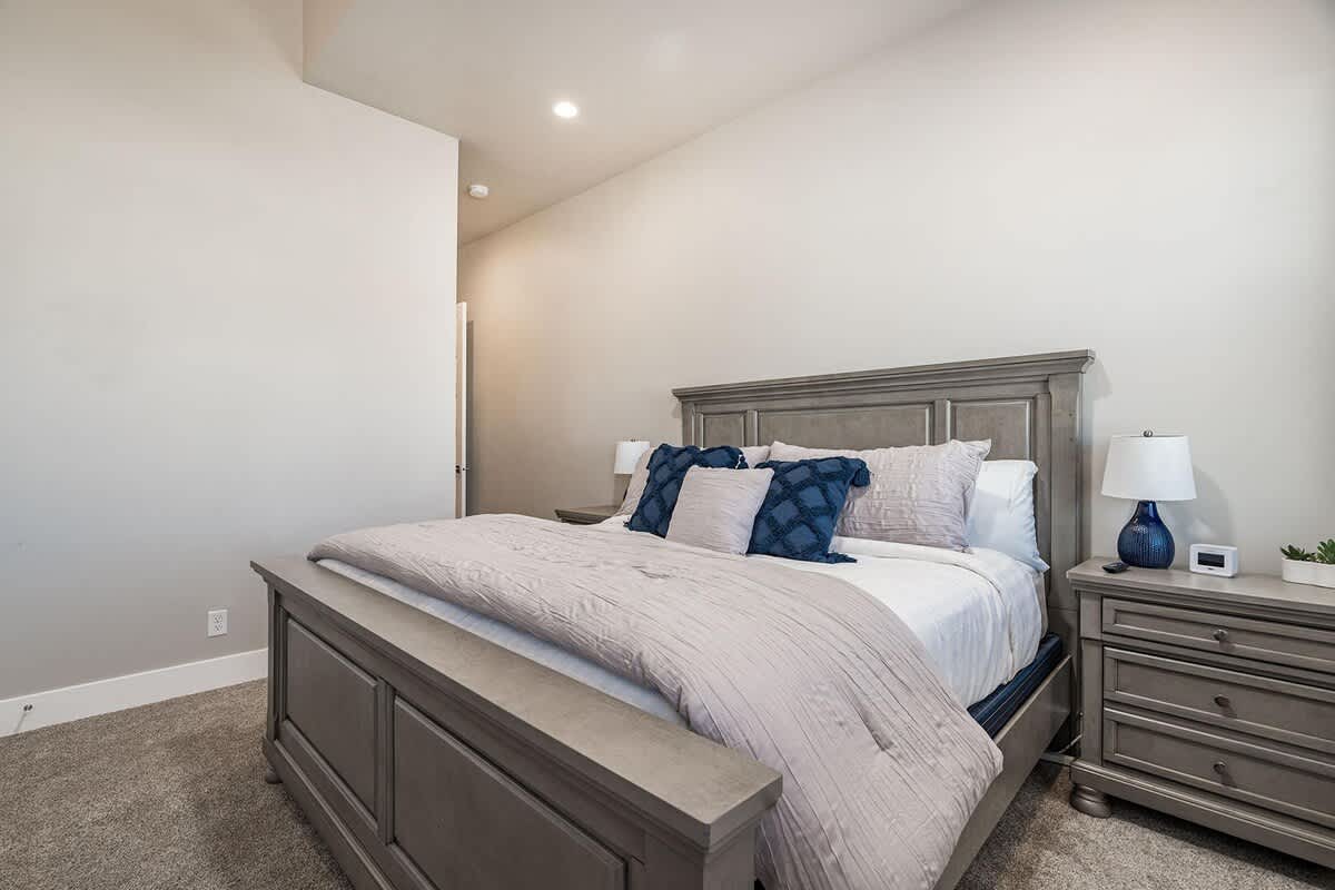 Bedroom 2 with beautiful bed