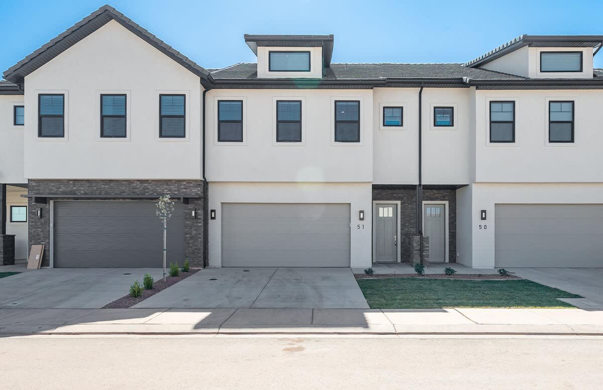 Beautiful 3 bedroom in-line vacation home