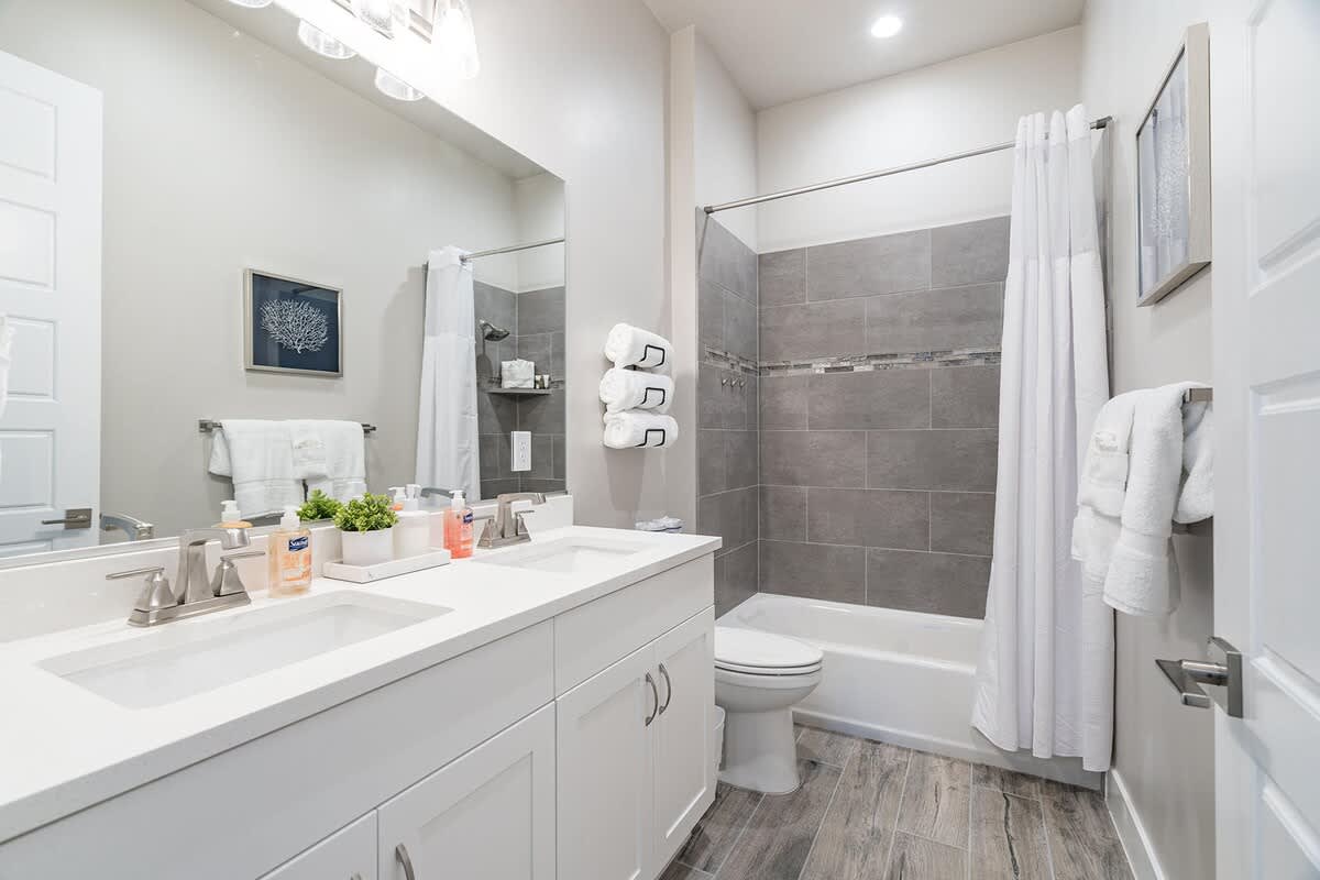 Bathroom with tub/shower combo