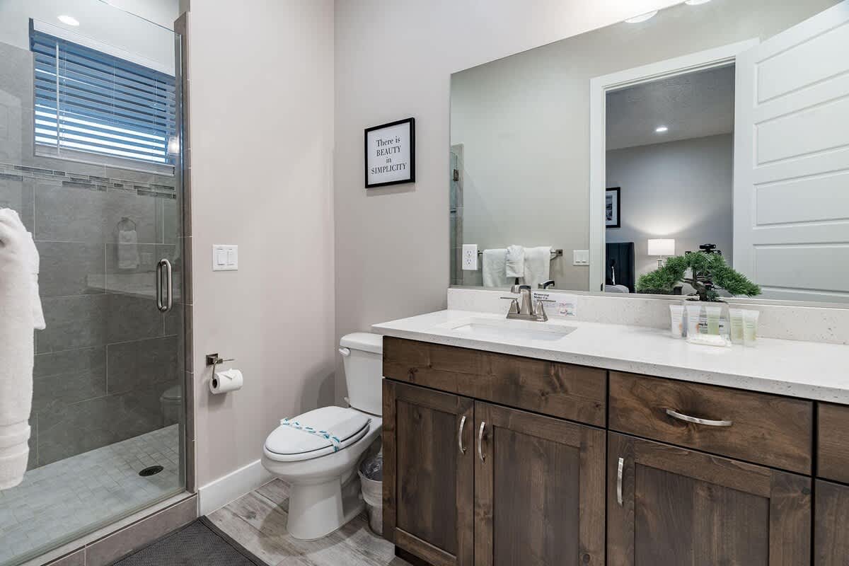 Bedroom 3 private bathroom with shower