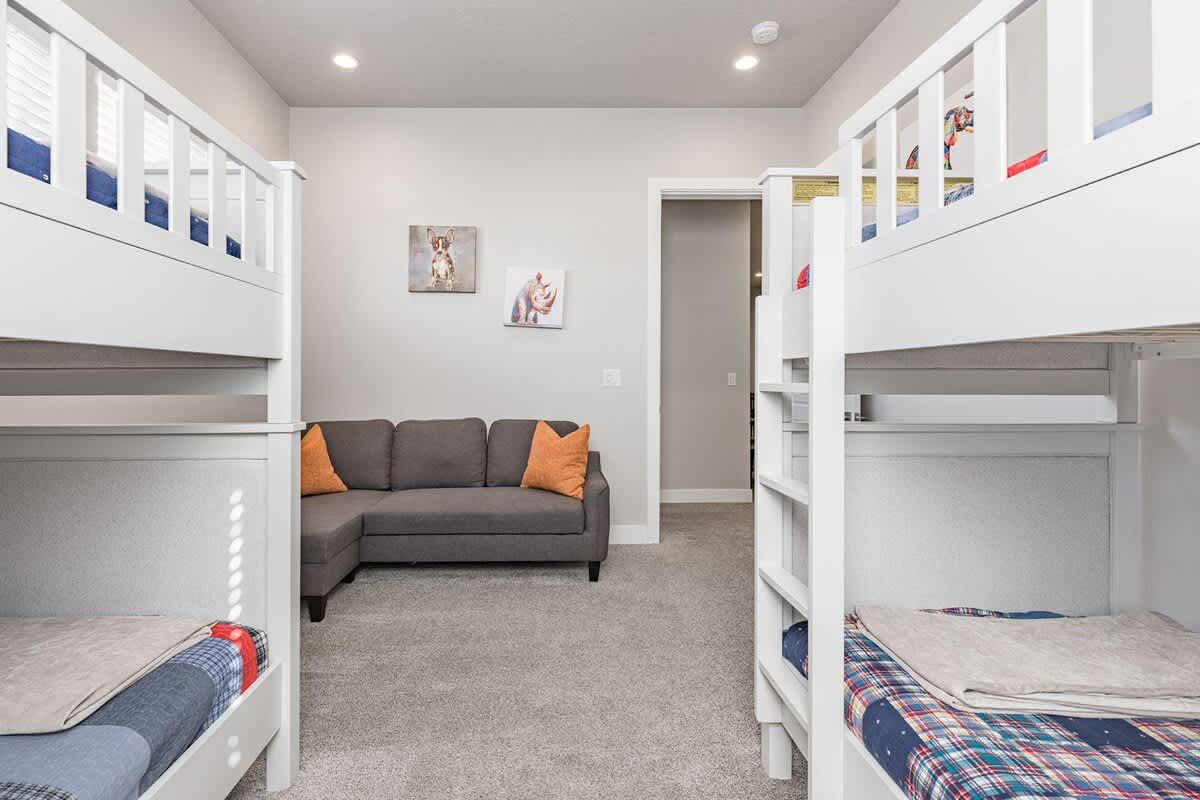 Bedroom 4 - 2 twin bunk beds and sofa sleeper