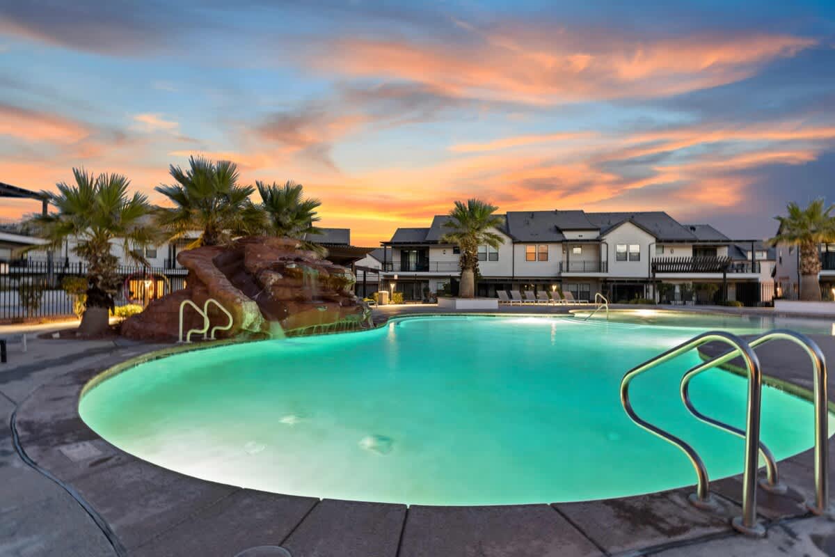 65-66 - 2 Connected Homes in Ocotillo Springs with Private Pool 5
