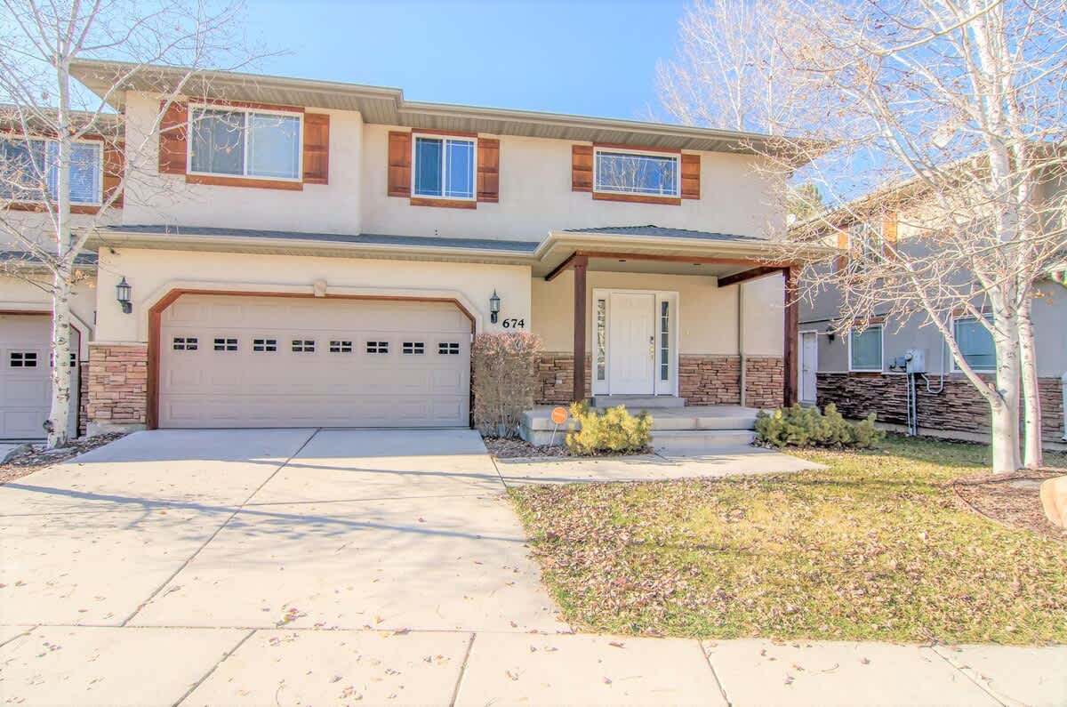 Beautiful stylish homes in private community