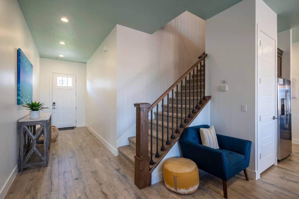 62 - Entry foyer with stairs to 2nd level
