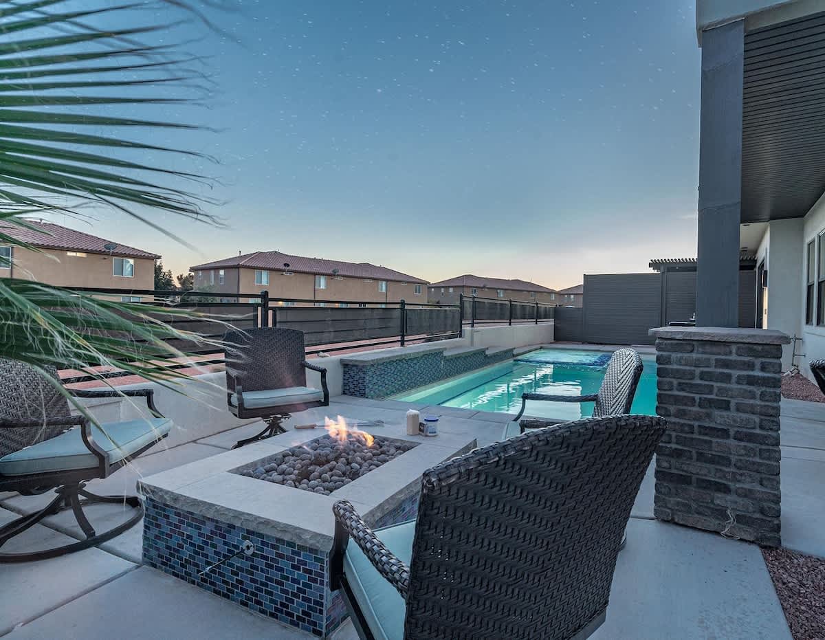 61 - Poolhouse Haven at Ocotillo Springs with Private Hot Tub 2