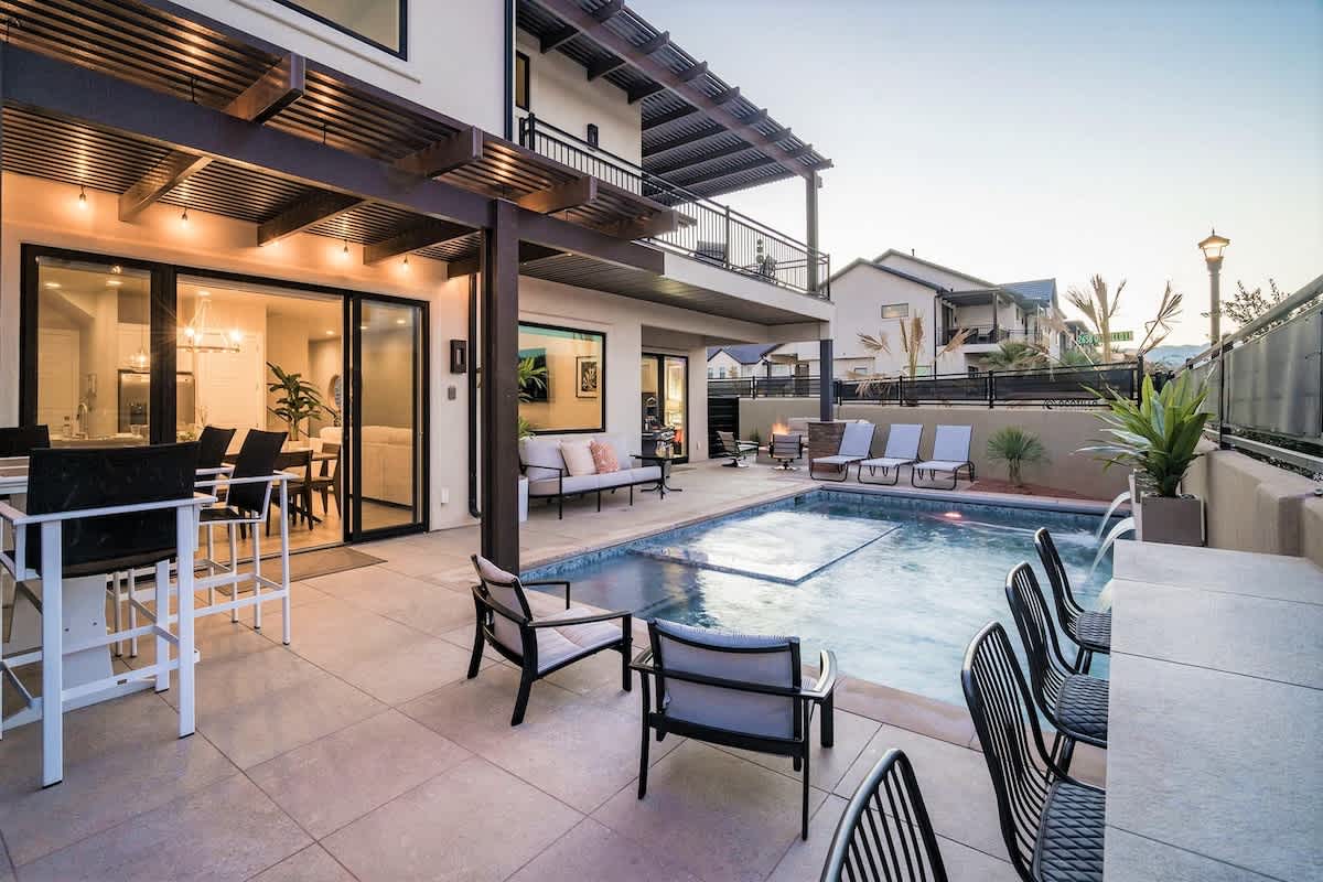 30-31 - 2 Homes in St George with Private Pools and Hot Tubs