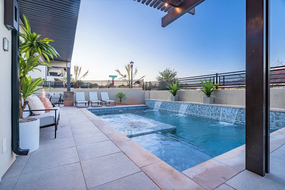 30-31 - 2 Homes in St George with Private Pools and Hot Tubs 2