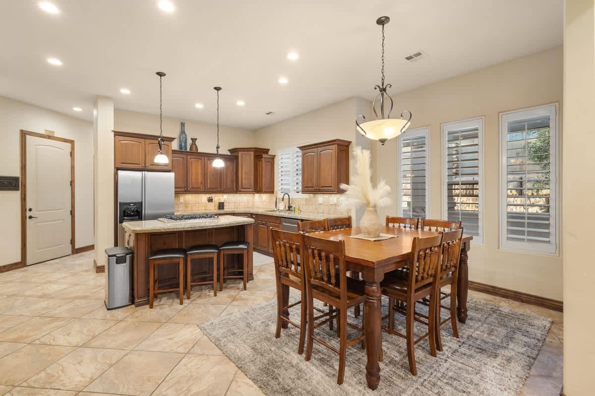 Spacious kitchen and dining area