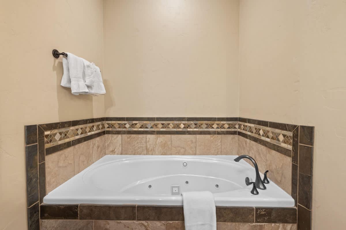 Relax with a bath in the jetted tub