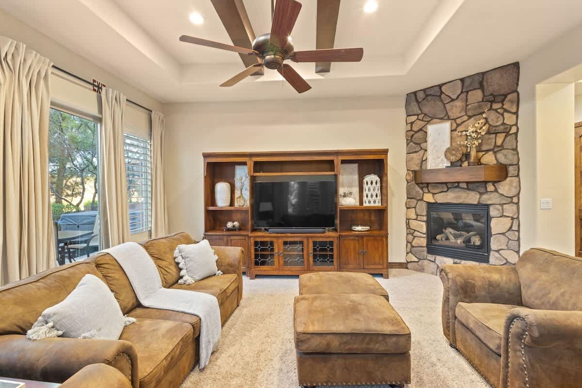 Poolside Place in Coral Ridge with Private Hot Tub 5