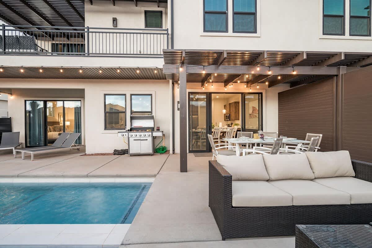 #53 - Relaxing poolside fire pit and sitting area to lounge and 