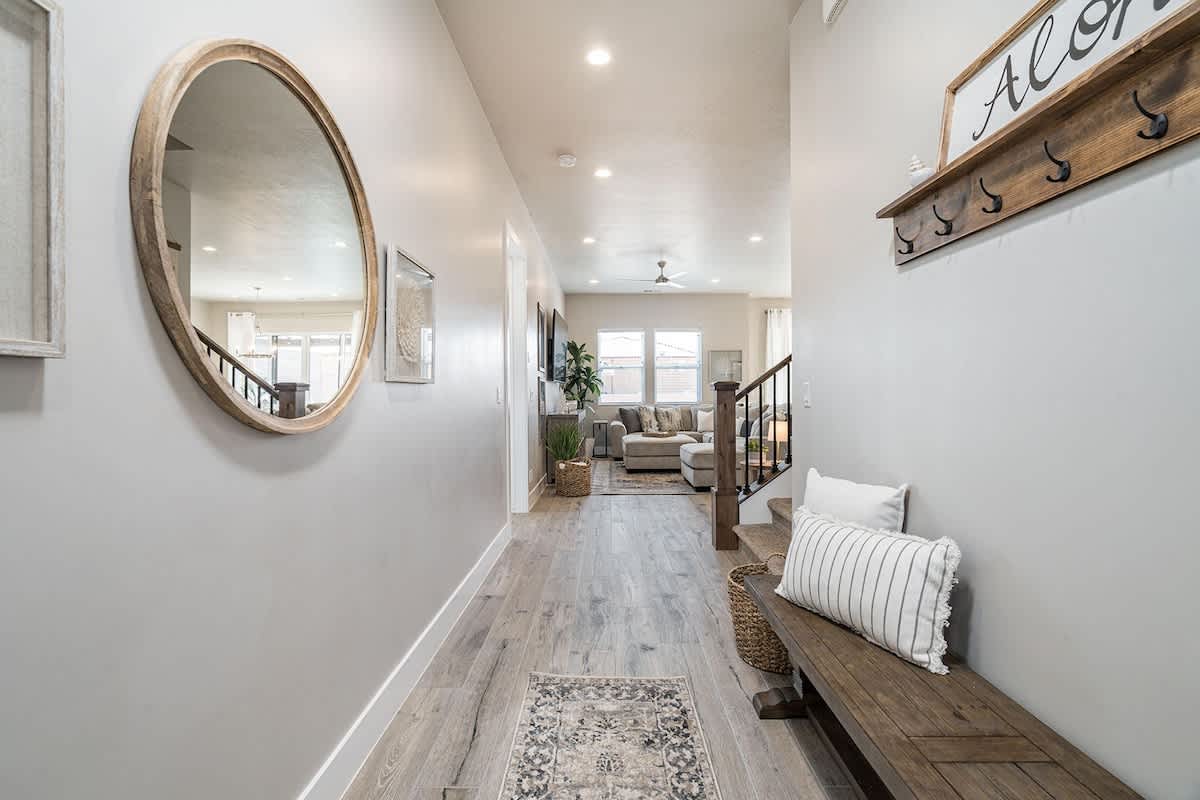 #52 - Front entry foyer with bench