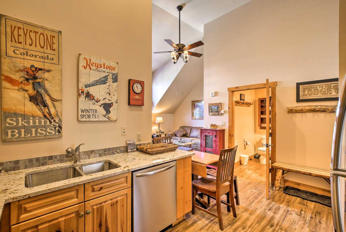 Keystone Studio Vacation Retreat,Hot tubs,pool,etc 6