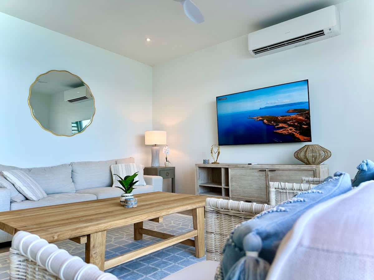 SeaBreeze Luxury Villa Pool & Hot tub Indigo Bay · Indigo Bay | SeaLaVie SXM — photo 6