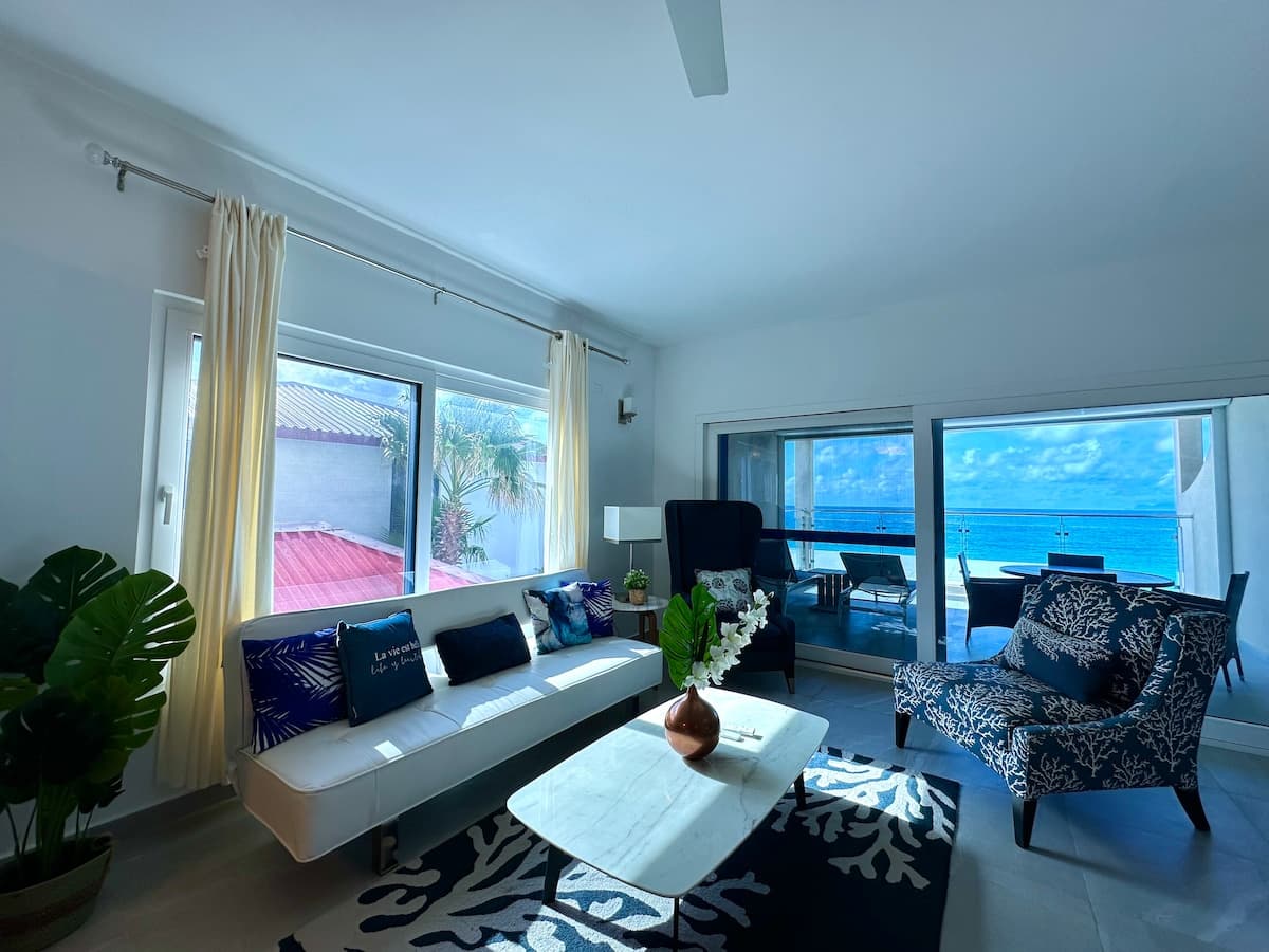 SeaWaves Beachfront 1 Brm Apt with Generator · Simpson Bay | SeaLaVie SXM — photo 5