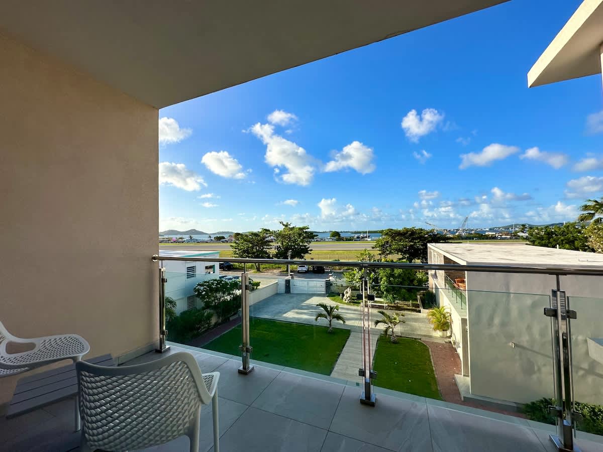 SeaHeaven 3BR Beachfront Penthouse With Generator · Simpson Bay | SeaLaVie SXM — photo 20