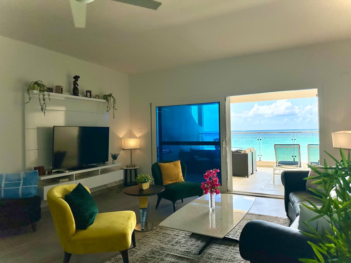 SeaShells 2BR Beachfront Apartment with Generator · Simpson Bay | SeaLaVie SXM — photo 2