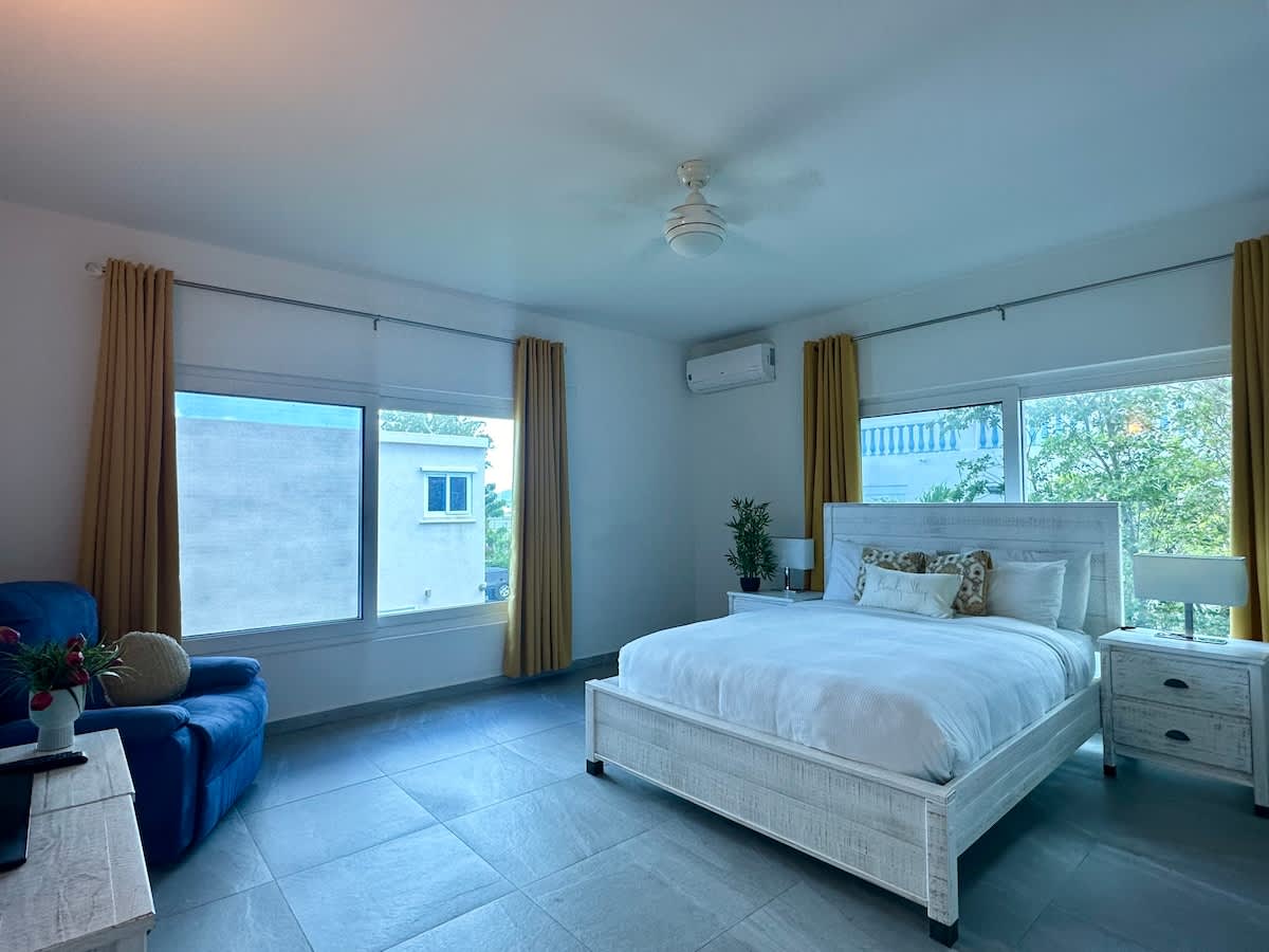 SeaShells 2BR Beachfront Apartment with Generator · Simpson Bay | SeaLaVie SXM — photo 14
