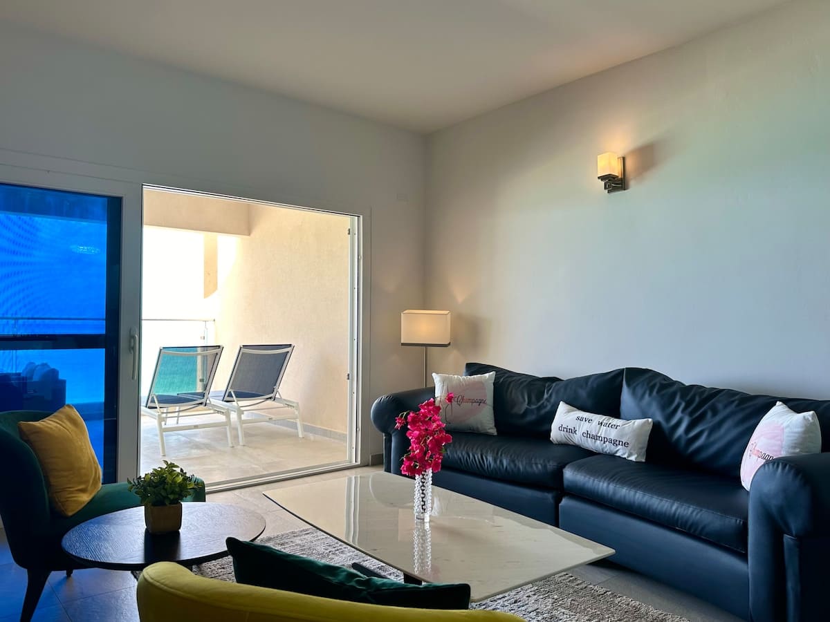 SeaShells 2BR Beachfront Apartment with Generator · Simpson Bay | SeaLaVie SXM — photo 3