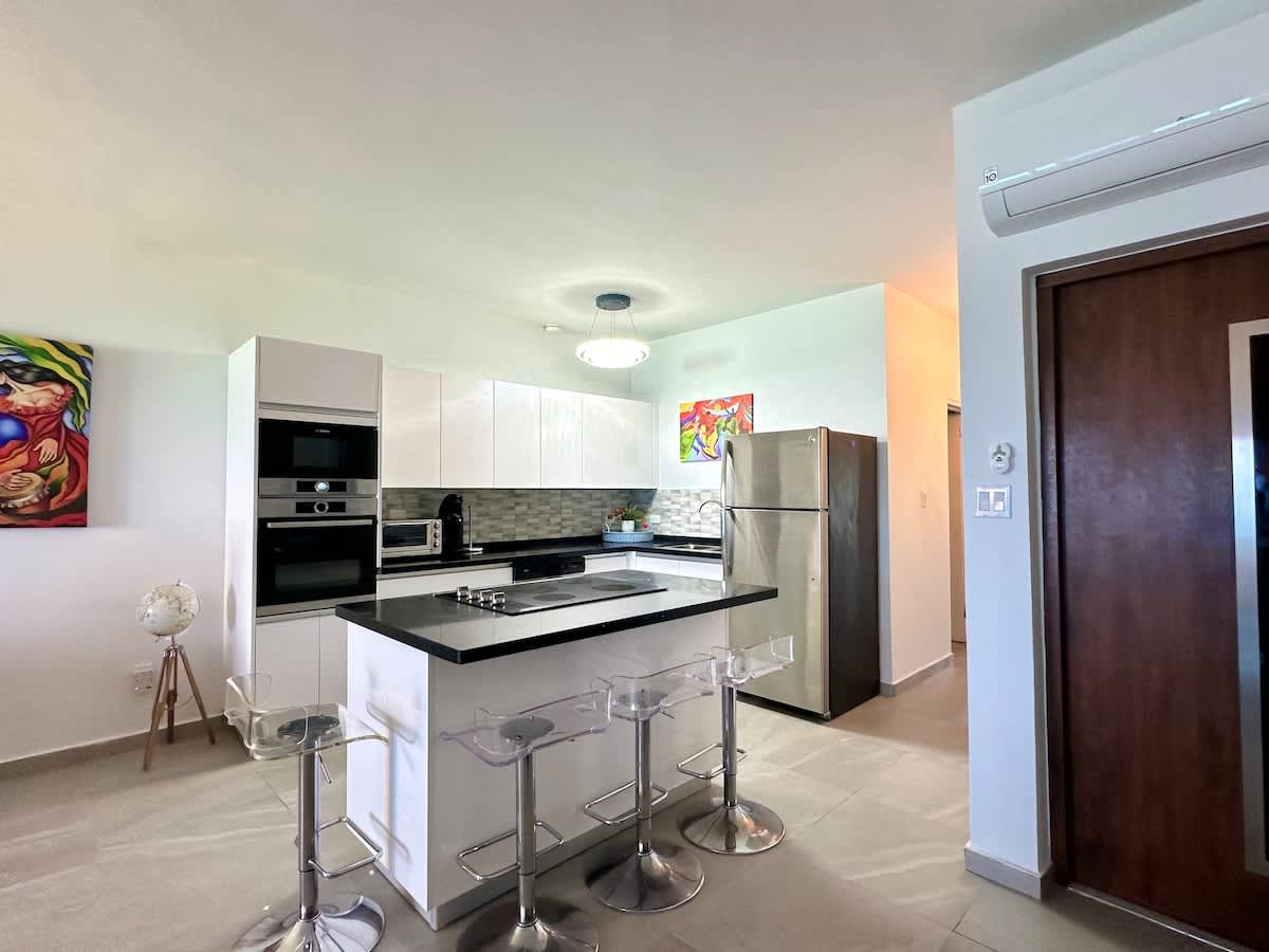 SeaShells 2BR Beachfront Apartment with Generator · Simpson Bay | SeaLaVie SXM — photo 5