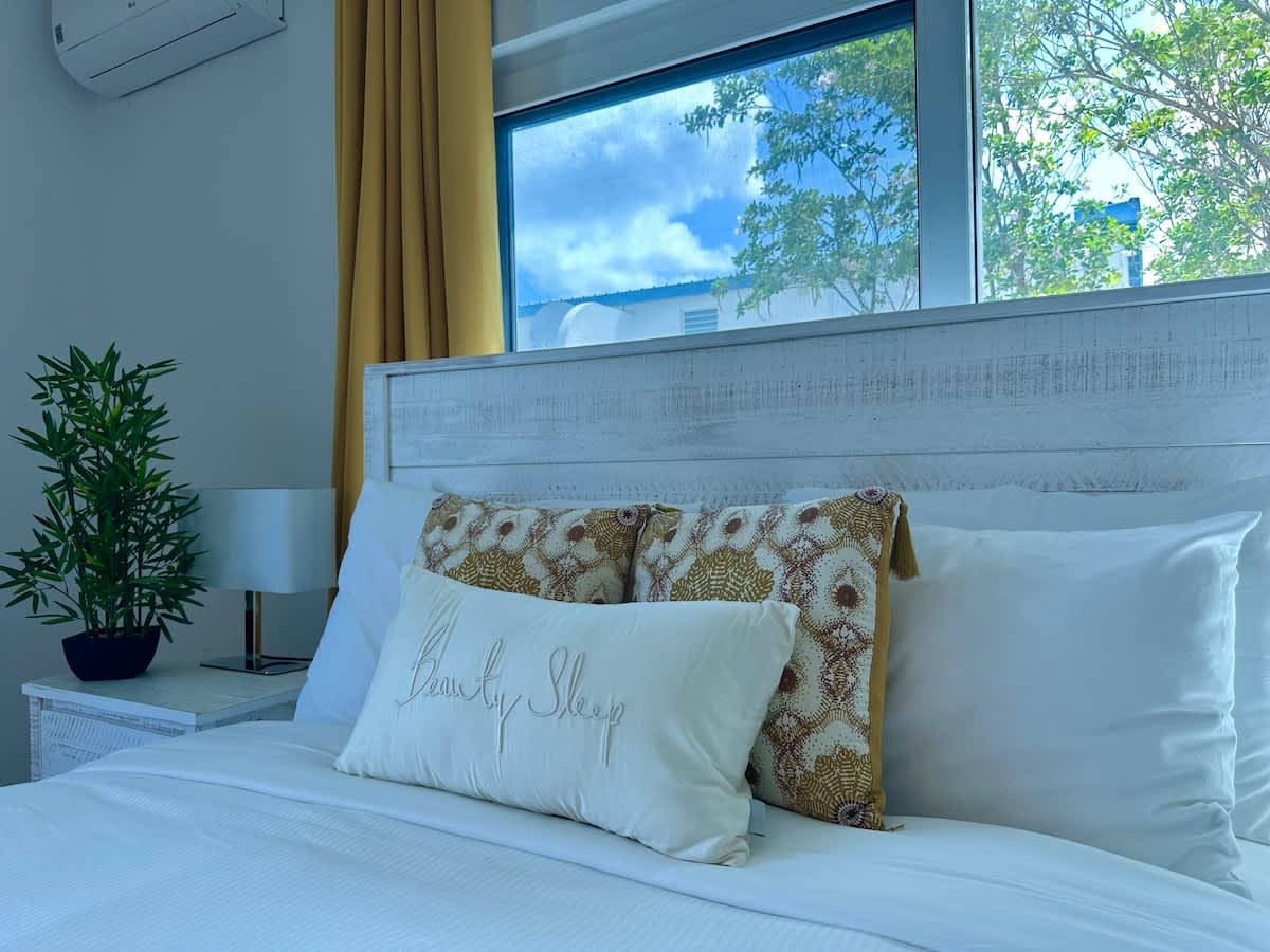 SeaShells 2BR Beachfront Apartment with Generator · Simpson Bay | SeaLaVie SXM — photo 16