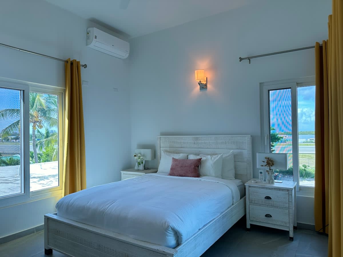 SeaPearl 3BR Beachfront Penthouse with Generator · Simpson Bay | SeaLaVie SXM — photo 17