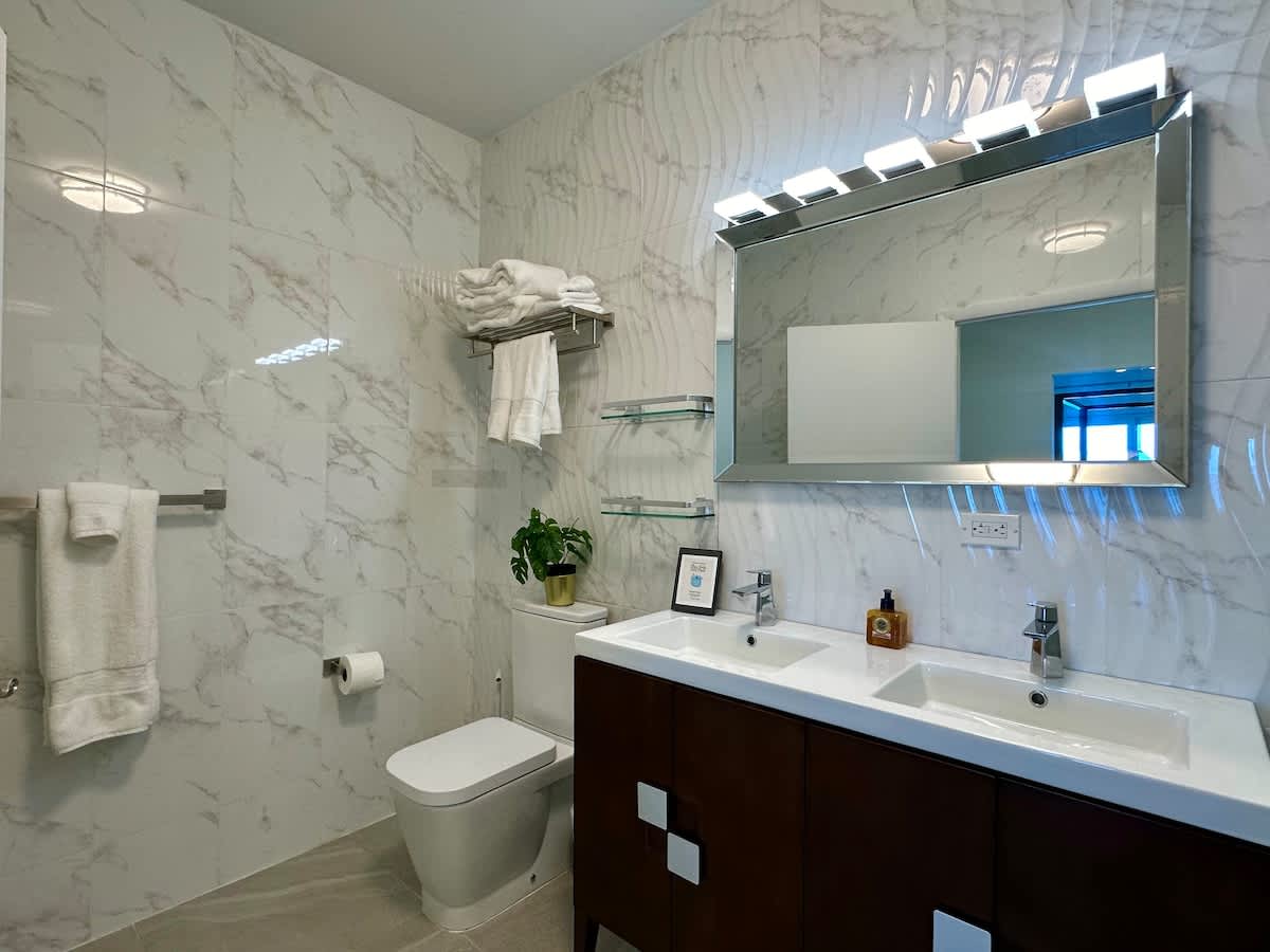 SeaPearl 3BR Beachfront Penthouse with Generator · Simpson Bay | SeaLaVie SXM — photo 14