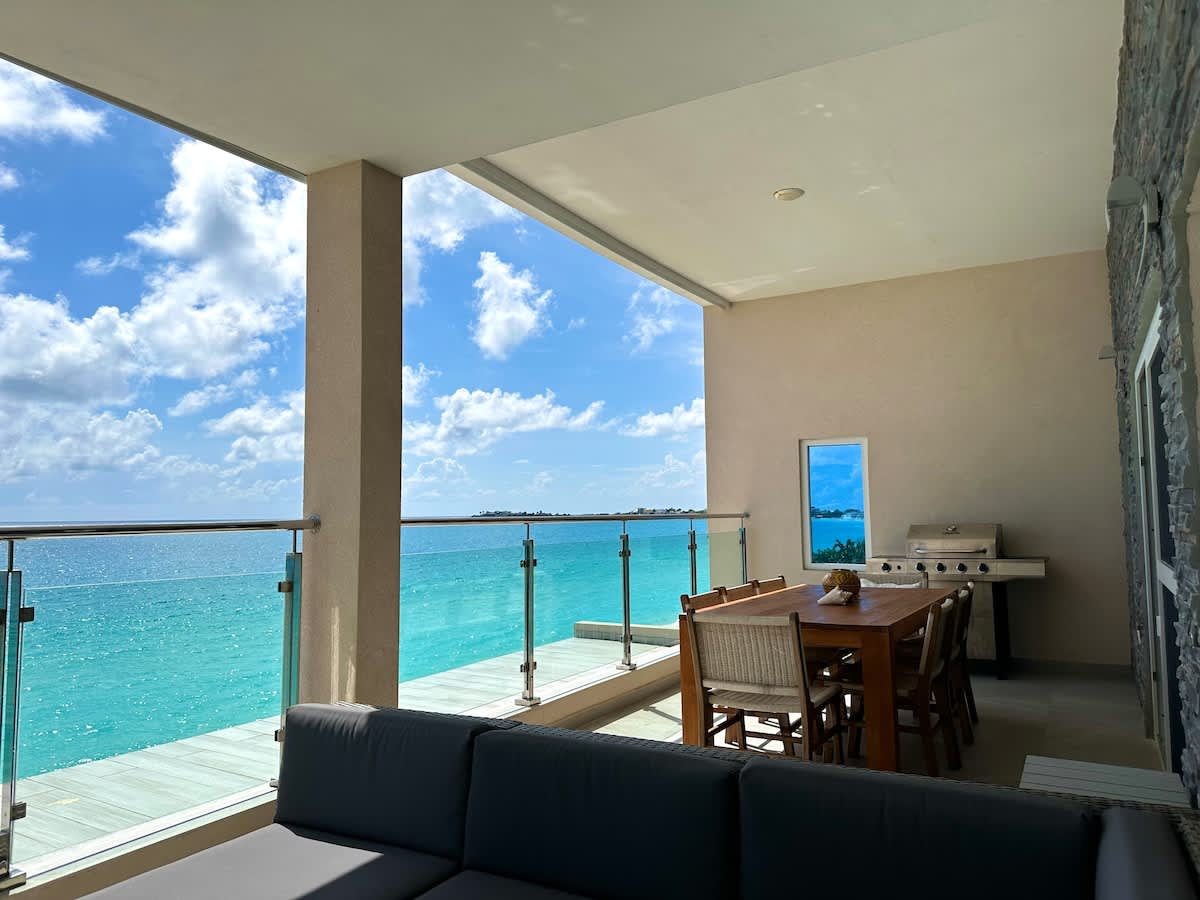 SeaPearl 3BR Beachfront Penthouse with Generator · Simpson Bay | SeaLaVie SXM — photo 8