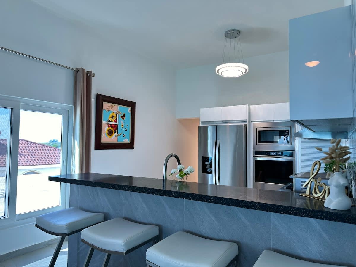 SeaPearl 3BR Beachfront Penthouse with Generator · Simpson Bay | SeaLaVie SXM — photo 3