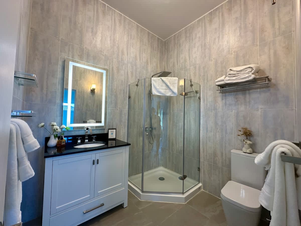 SeaPearl 3BR Beachfront Penthouse with Generator · Simpson Bay | SeaLaVie SXM — photo 19