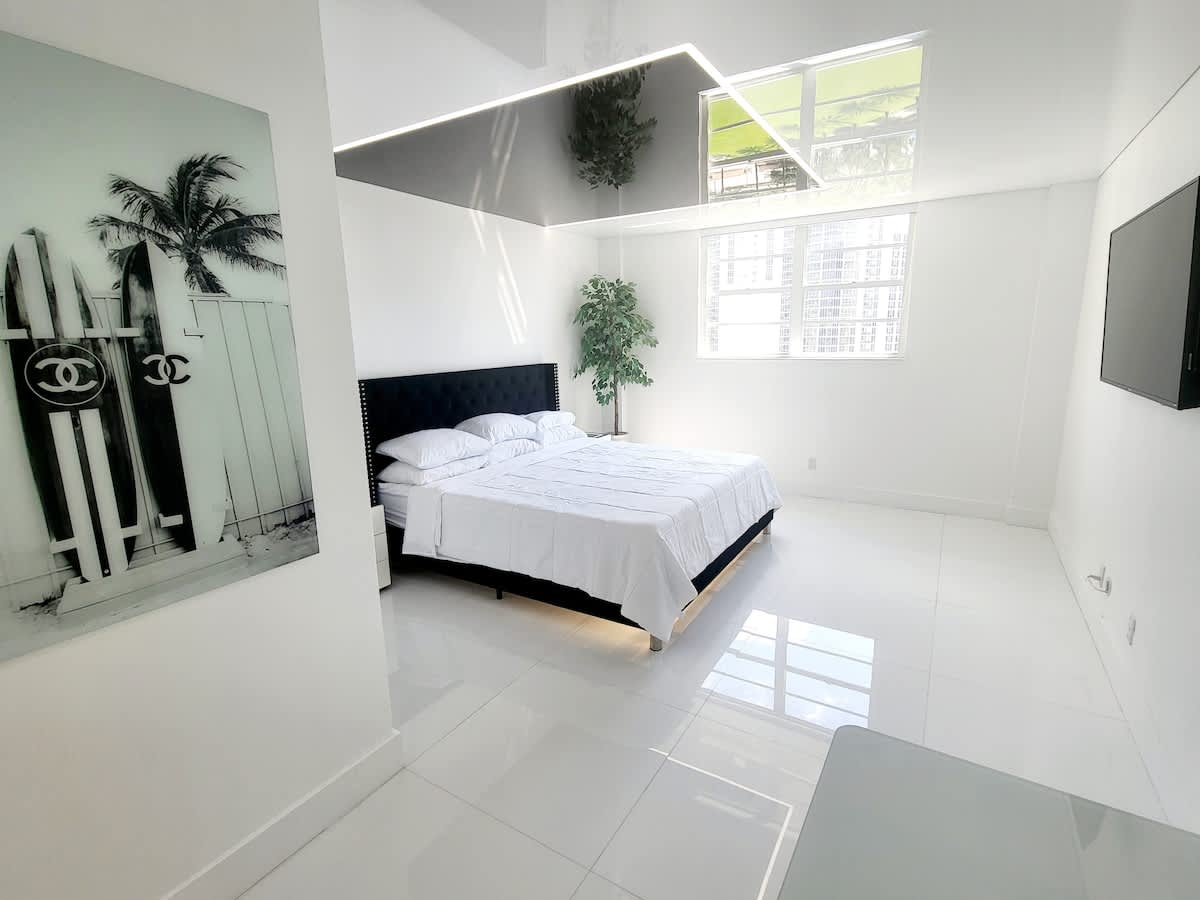 Luxury Beach & City View Condo 5 min walk to beach - Picture 8