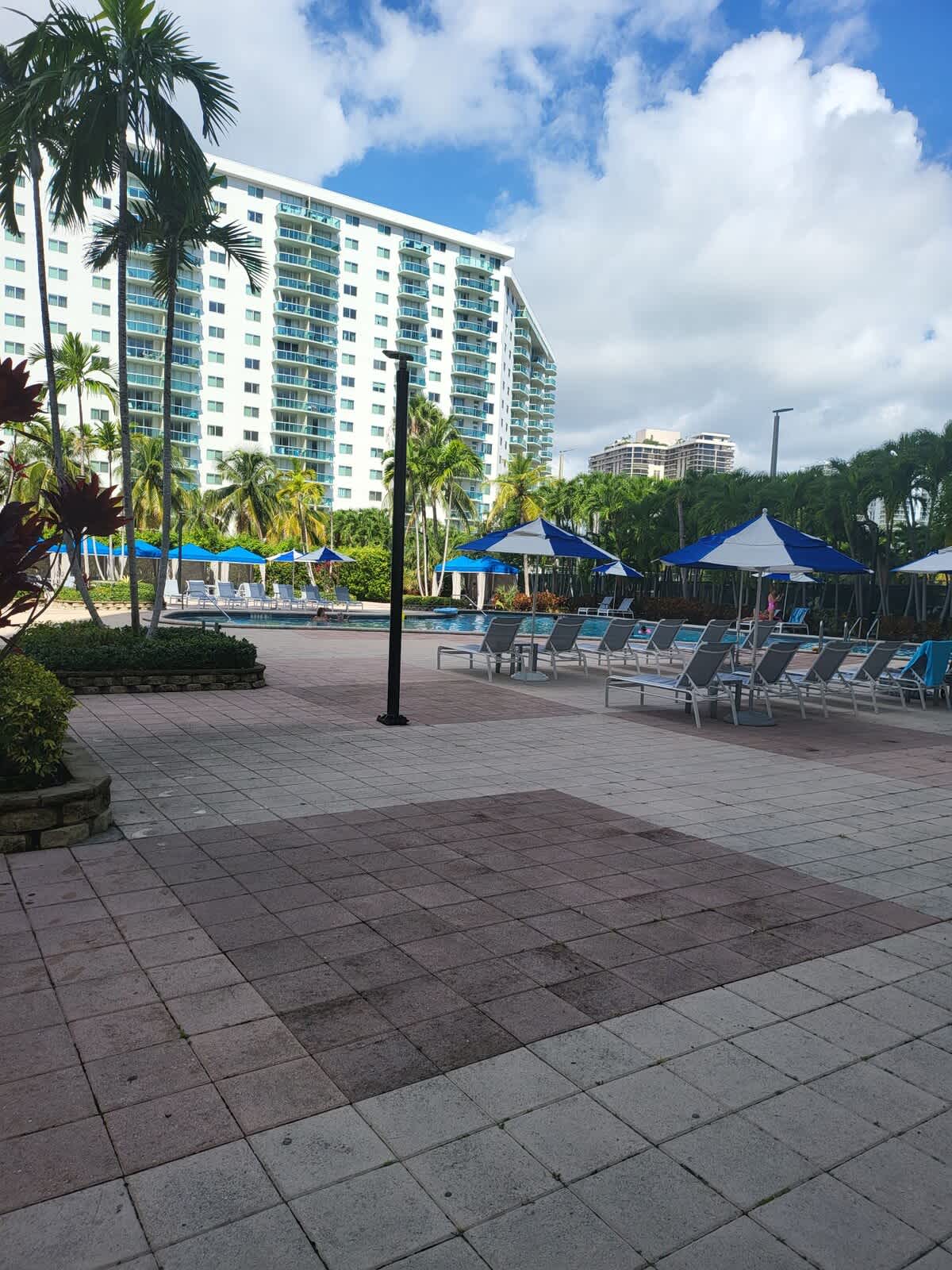 Luxury Beach & City View Condo 5 min walk to beach - Picture 42