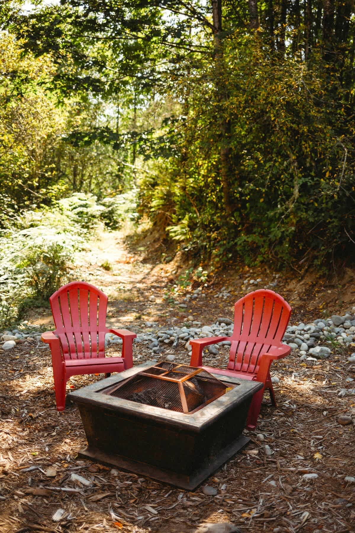 Large Estate Venue 2 hot tubs 2 treehouses - Picture 49