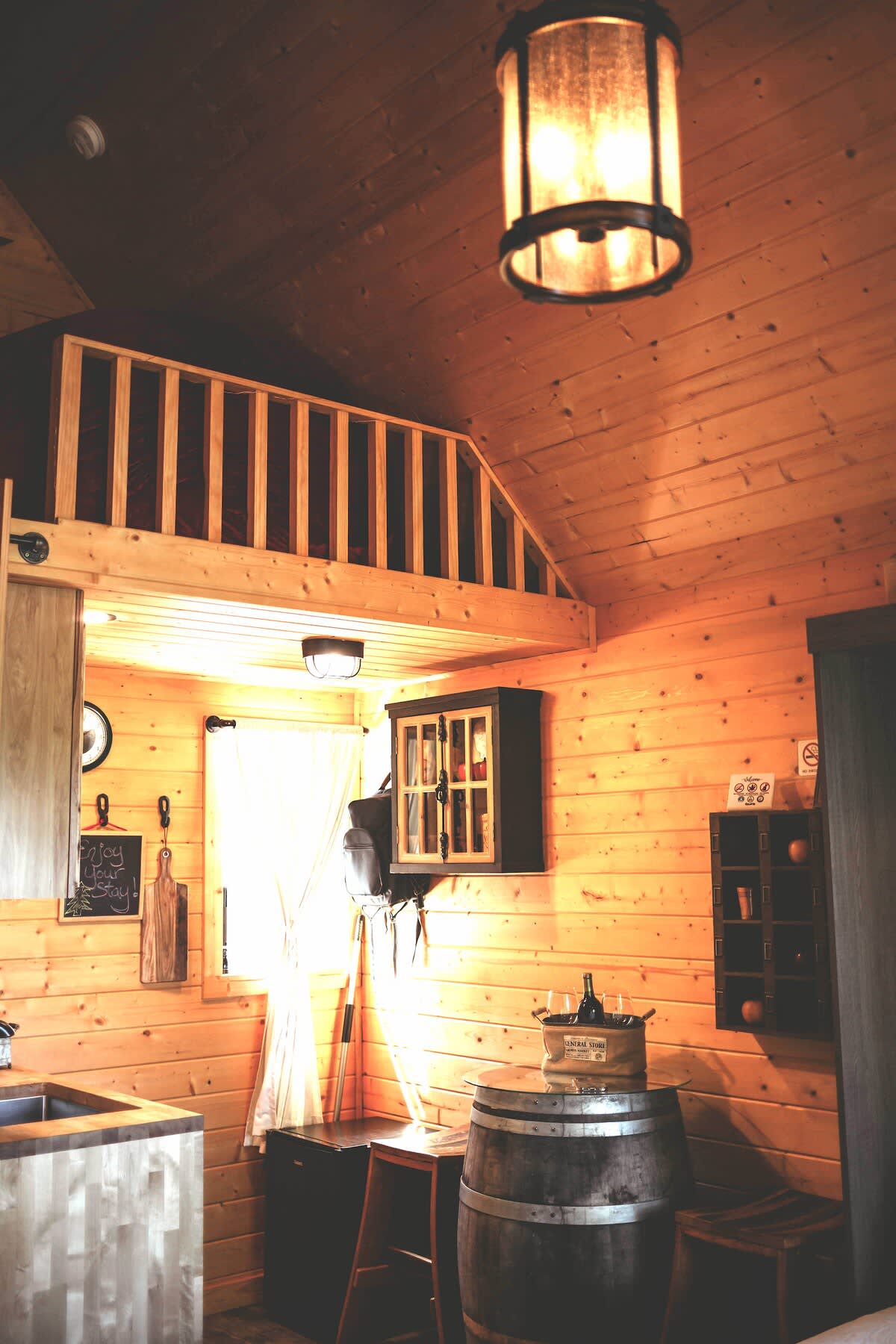 Large Estate Venue 2 hot tubs 2 treehouses - Picture 43