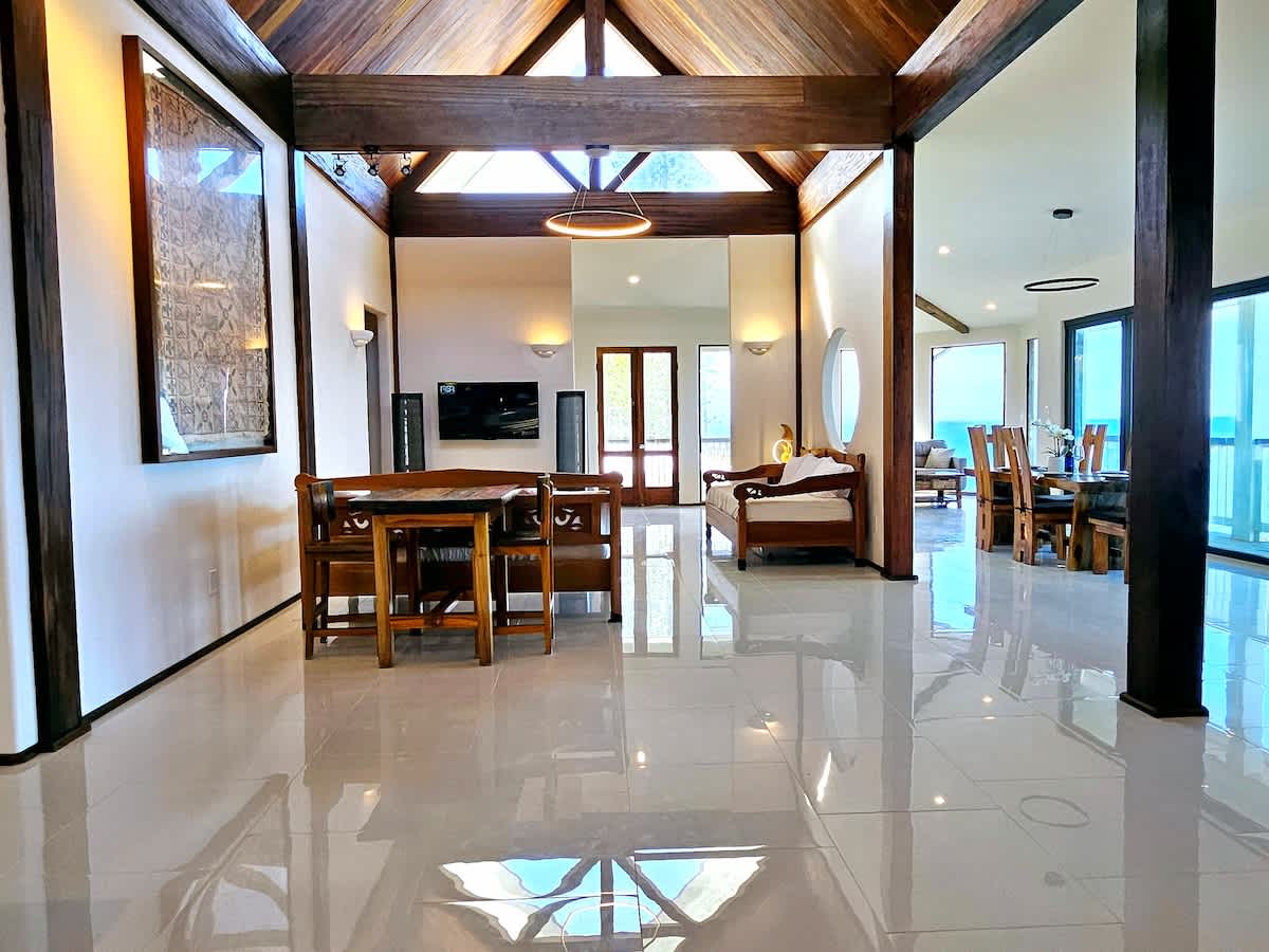Breathtaking Oceanfront Home on Lava Rock Beach. - Picture 36