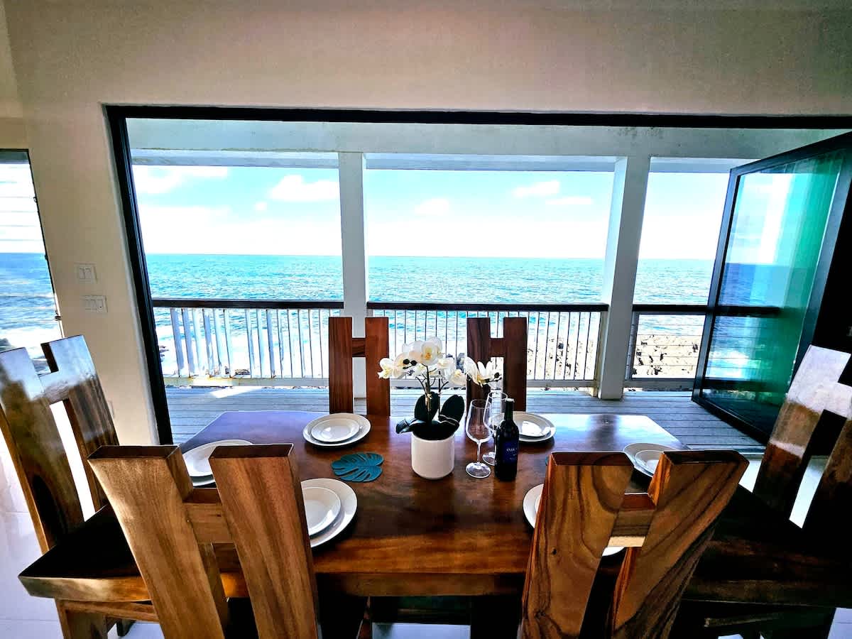Breathtaking Oceanfront Home on Lava Rock Beach. - Picture 24