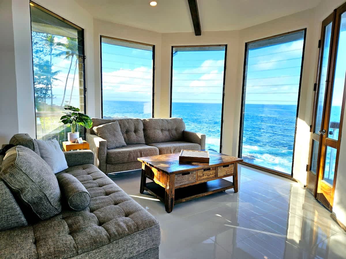 Breathtaking Oceanfront Home on Lava Rock Beach. - Picture 4