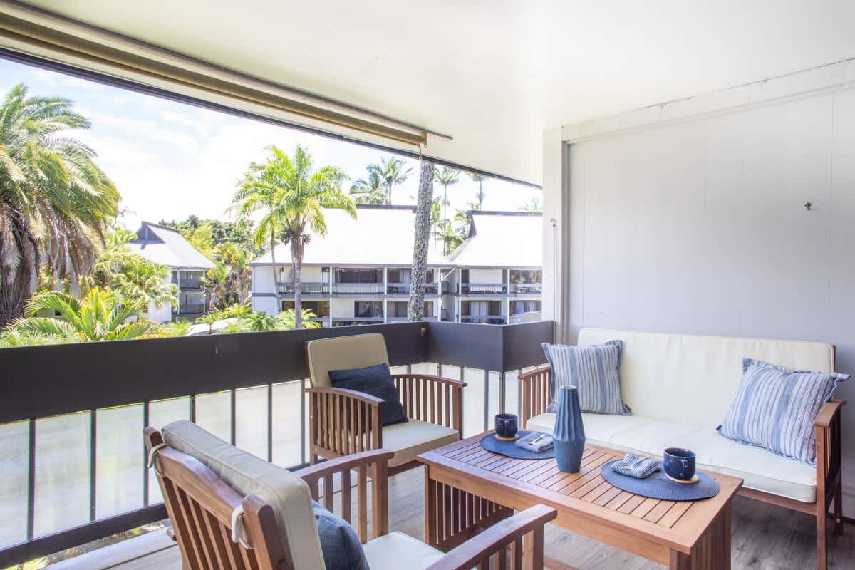 Casa Aloha. A/C, Pool & tropical streams in Hilo