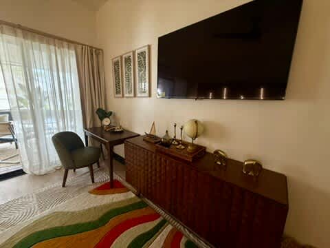 Hilo Town Condo | Pool, A/C & Minutes to Airport