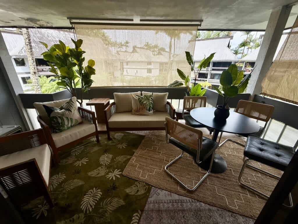 Hilo Town Condo | Pool, A/C & Minutes to Airport