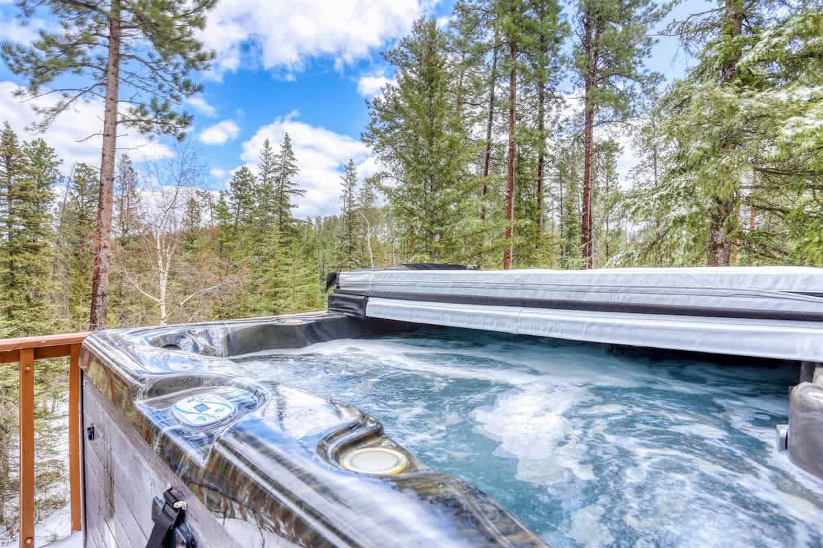Private Hot tub, Great Scenery and pet friendly! — Lead, SD — vacation rental