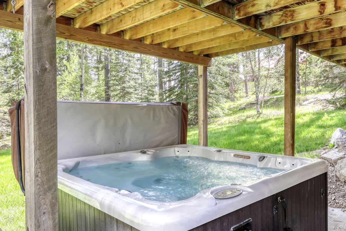 Whitetail Lodge — Lead, SD — vacation rental