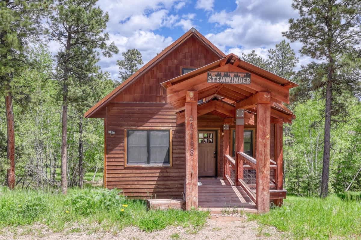 Stem Winder Lodge - Wifi, A/C, Hot tub — Lead, SD — vacation rental