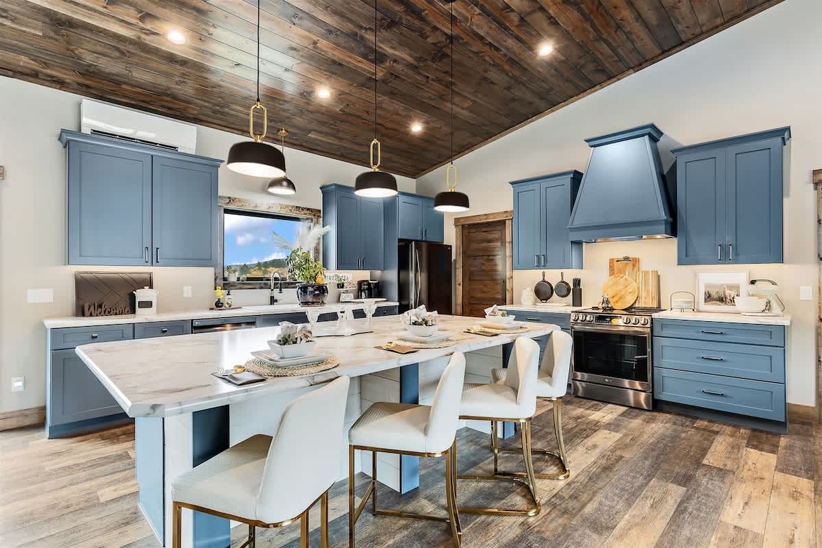 76 Ranch R&R - New Bungalow just east of Deadwood! — Sturgis, SD — vacation rental