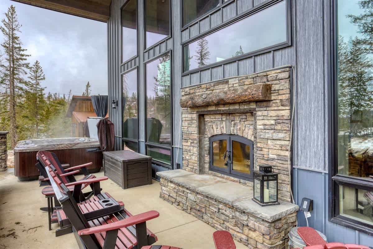 Lucky Lazy E – Scenic Black Hills Retreat with Bunkhouse, Bar & Pool Table — Lead, SD — vacation rental