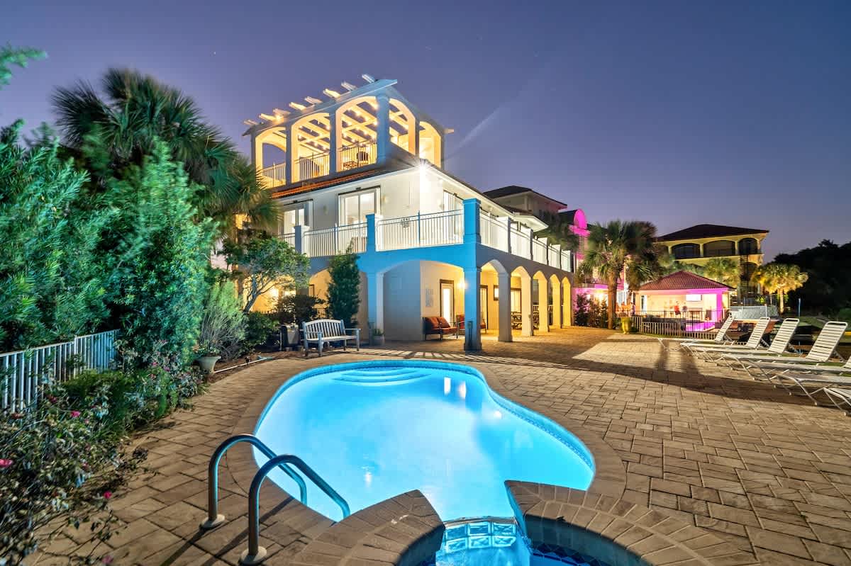 Bella Vita – Luxury Lakefront Retreat with Private Pool  — Destin, FL — vacation rental