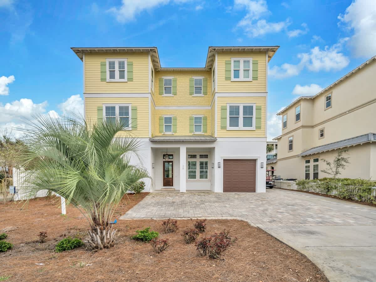 Born to Sun | Outdoor Kitchen | Large Pool | Paws Welcome!  — Miramar Beach, FL — vacation rental